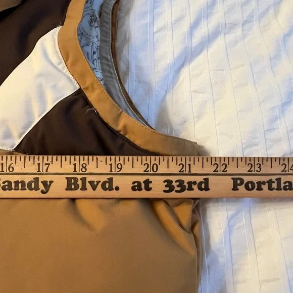 Burton Brown and Cream Vest - Picture 11 of 12